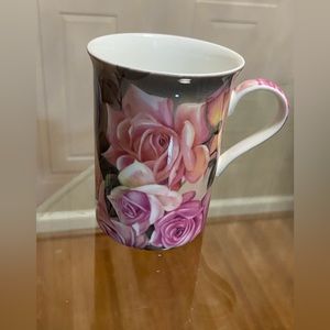 - Brand New Beutiful Multicolor Floral Stechcol Mug .